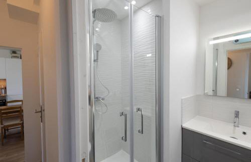 Appartement rénové à 200m de la mer - Foto 16