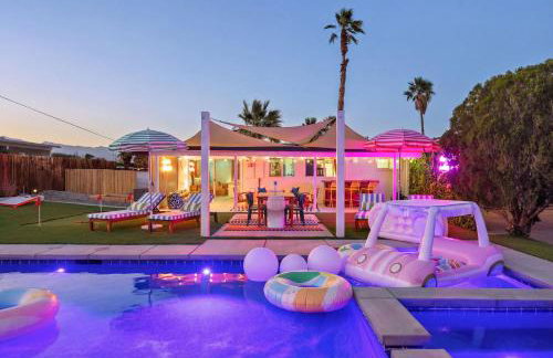 Desert Glow Getaway - Pool - Lounging - Backyard Games - Foto 5