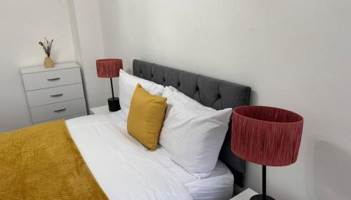 4 Beds House for Families & Contractors with Free Parking - Foto 5