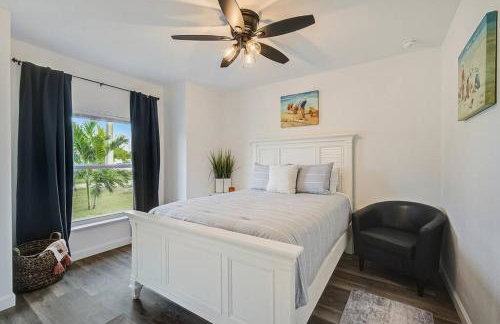 SW Florida Luxury Modern Retreat, King Bed Suite , Close to Beaches / Golfing / Fishing / Air Ports , 2023 Built - Foto 14