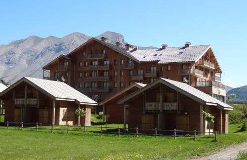 Confort 2 pièces, balcon et casier à skis - FR-1-504-672 - Photo 10