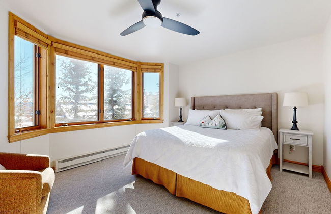 Torian Plum Condominiums - Foto 23