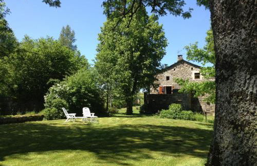 Charmante Maison en Granit Près de Tence - FR-1-582-134 - Foto 8