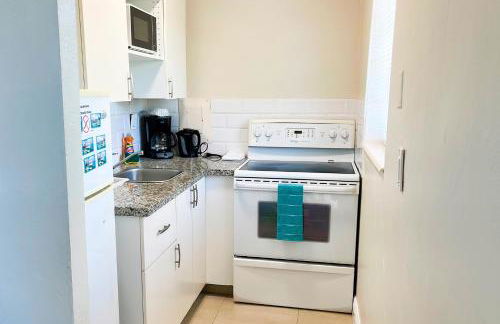 Sunny Isles Apartments by MiaRentals - Photo 116