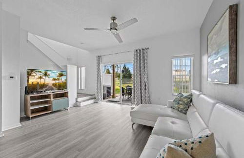 SUPER YES - MANY AMENITIEs RELAX GYM COURTs - Foto 1