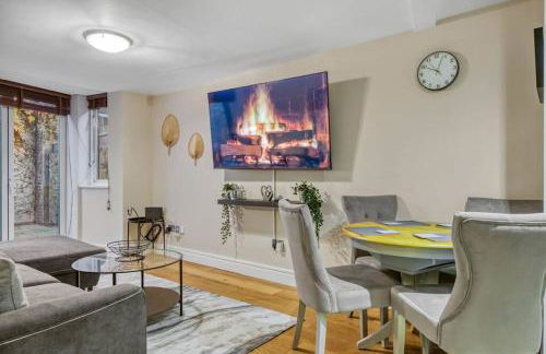 Tranquil 2 Bedroom Apartment in Southwark- ZONE 1 - Foto 1