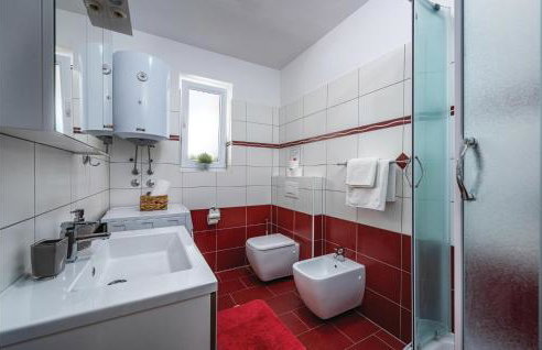 Stunning Home In Lovrecica With Wifi - Foto 25