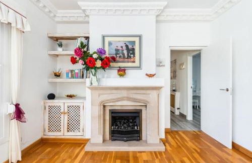 Entire Large Villa next to Award-winning beach - Foto 28