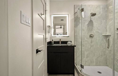 2Linkd Homes | 9BR•All Private Baths | Pool |Gated - Foto 30