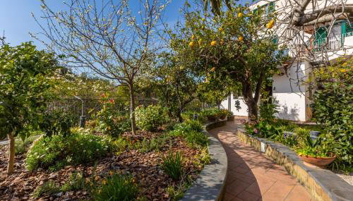 Il Giardino dei Gigli - Photo 4, Garden, Garden view