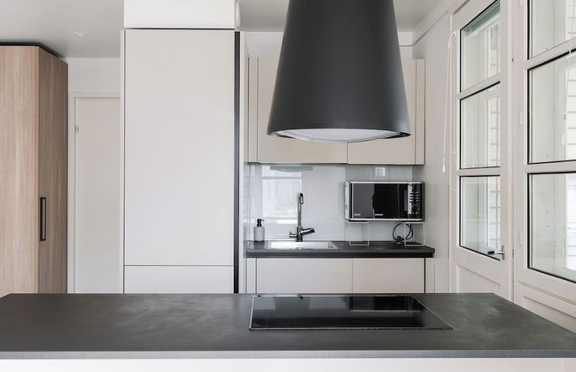 Modern 1BR Apartment with Balcony - Foto 6