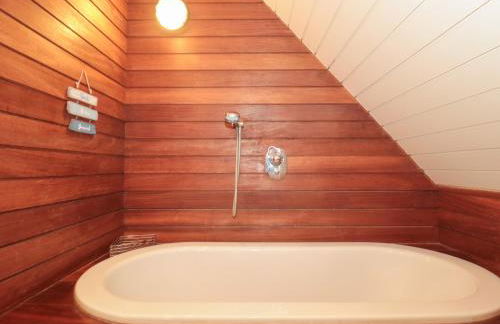 Pips Hideaway - Photo 24