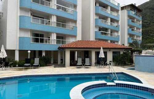 Apartamento 23A para 6 pessoas com Piscina e Churrasqueira no Cond Torremolinos Beach a 80m para Pé na areia na Praia da Enseada Ubatuba - Foto 4