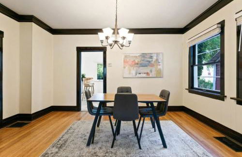 Quaint South Hill Home w Luxury King Bed and Wifi - Foto 4