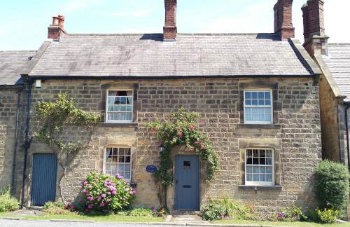 Pathways Holiday Cottage a Delightful 18th Century Stone Cottage in Derbyshire - Foto 1