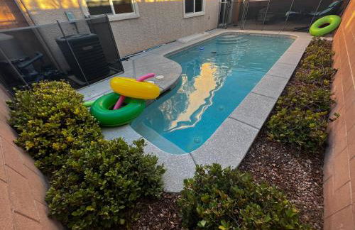 Family Friendly Contemporary House with Pool - Foto 38