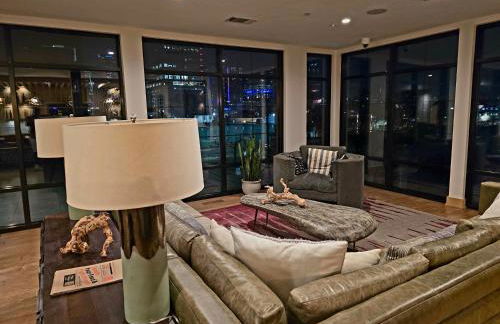 The Trendy Den - Photo 32