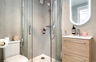 LV2 Au cœur de l'Avenue des Champs-Elysées Arc de Triomphe - Photo 3