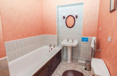 Bizzie Lizzie - Photo 16