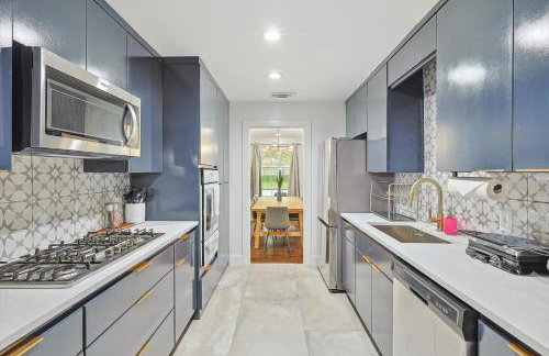 5-BR Relaxing Retreat with Pool Hot tub Fire Pit - Foto 16