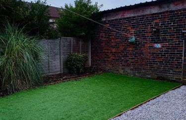 Modern 3-BR Home on Edge of City Center With Free Parking - Foto 2