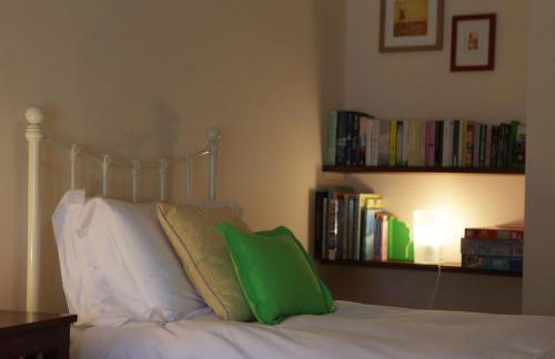 Glanhenwye Courtyard Cottages - Photo 95