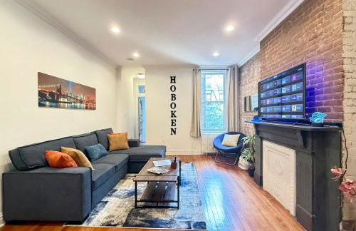 Large Home - Great Location - 15 Minutes to NYC - Foto 14