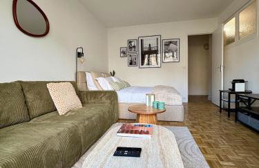 Typical Parisian apartment with balcony, Eiffel Tower - Foto 3