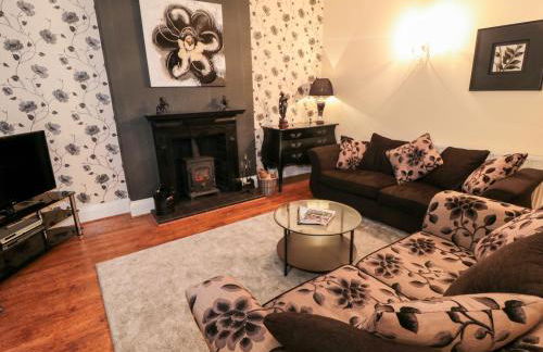 Sneaton Hall Apartment 4 - Photo 4