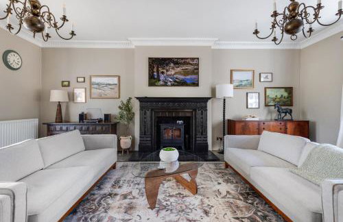 Merry Lakes - Luxury Lakeside Escape with Pool - Just 30 Minutes from London - Foto 18