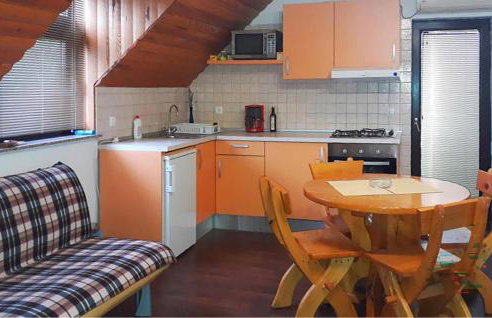 Cozy Home In Kuterevo With Wifi - Photo 4