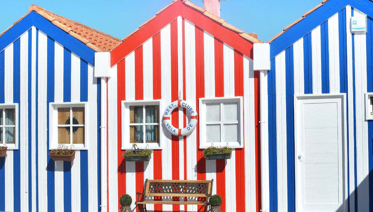 Aveiro Private Tour - Photo 2, Coloured houses in Aveiro