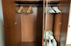 Peaceful 2-Bed Bungalow with Garden & Parking in Bramley Village, Rotherham - Foto 68