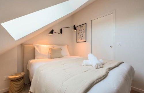 Studio sous les combles côté rue, parking gratuit - Foto 8