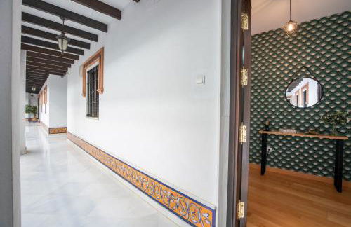 Center of Seville! Luxury apartment in Sevillian Manor House! - Photo 30