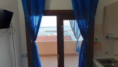 Fronte mare attico indipendente ed esclusivo con terrazza panoramica - Foto 4