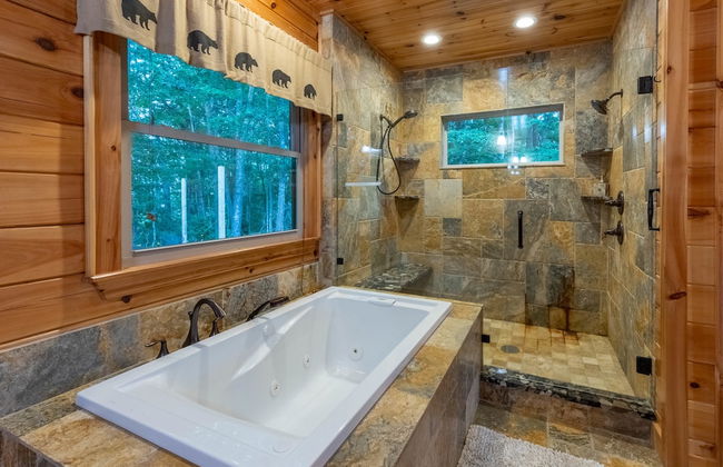 Luxury 4200 Sqft Log Cabin on 50 Acres Sleeps 16 - Foto 13