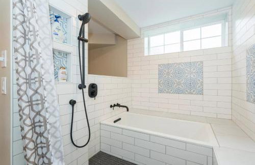 Remodeled 2-Bedroom Unit in Fremont w/ Luxe Bathrooms - Photo 9