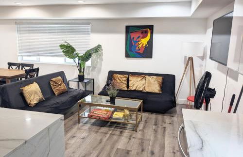 Modern 3BR Home in Mid-City - Photo 36