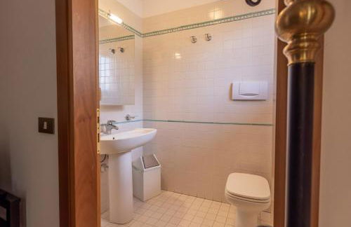 Casa Cavina, ampia con giardino e garage - Foto 10