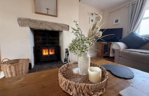 Royds Hall Cottage - Photo 4