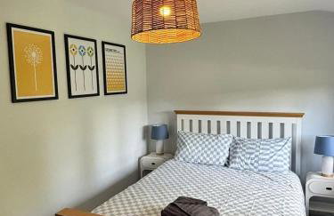 Spacious and stylish with games room, huge garden, peaceful surroundings - Foto 14