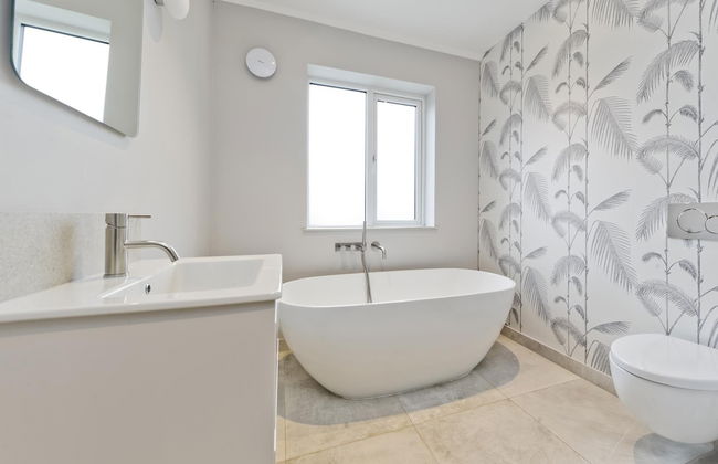 Wonderful Family Home With Garden Near Twickenham by Underthedoormat - Foto 28