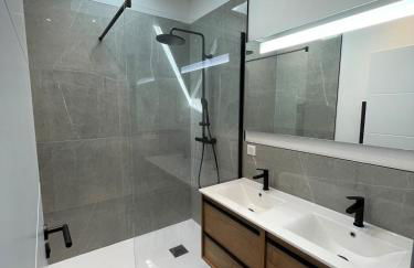 Spacious Luxury Modern Villa with Pool, Beaches and Garden - Foto 22