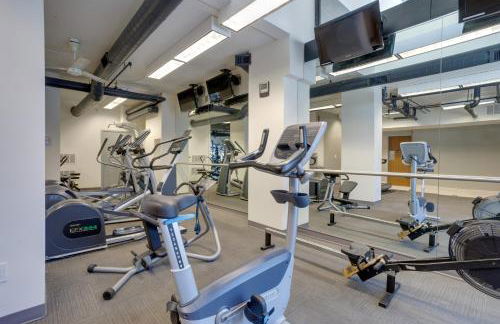Upscale Denver Condo with Communal Deck and Gym! - Foto 23