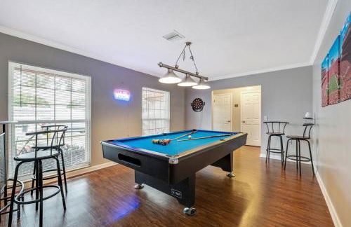 Exquisite Retreat with Heated Pool for 14 Guests, Pool Table Paradise! - Foto 49