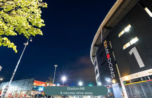 Emerald House - Prime Location - Driveway Parking, Pool Table, Fast Wifi, Self Check-In and Sky TV by Yoko Property - Photo 37