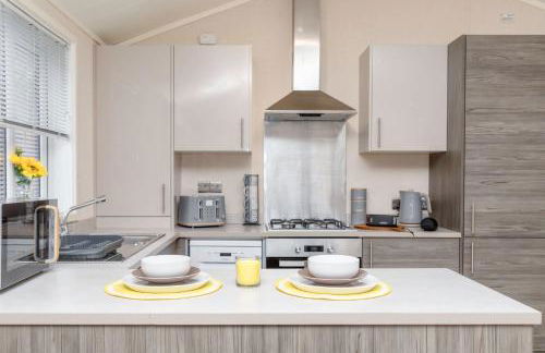 Family Luxury York Cabin Retreat with hot tub - Foto 45