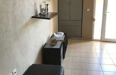 Melinas Home - Photo 11