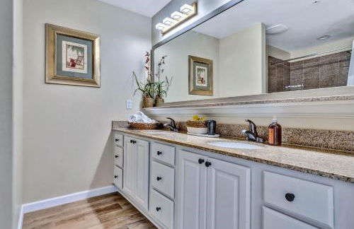 Sunshine Oasis - Orlando Lakefront Luxury - Photo 11